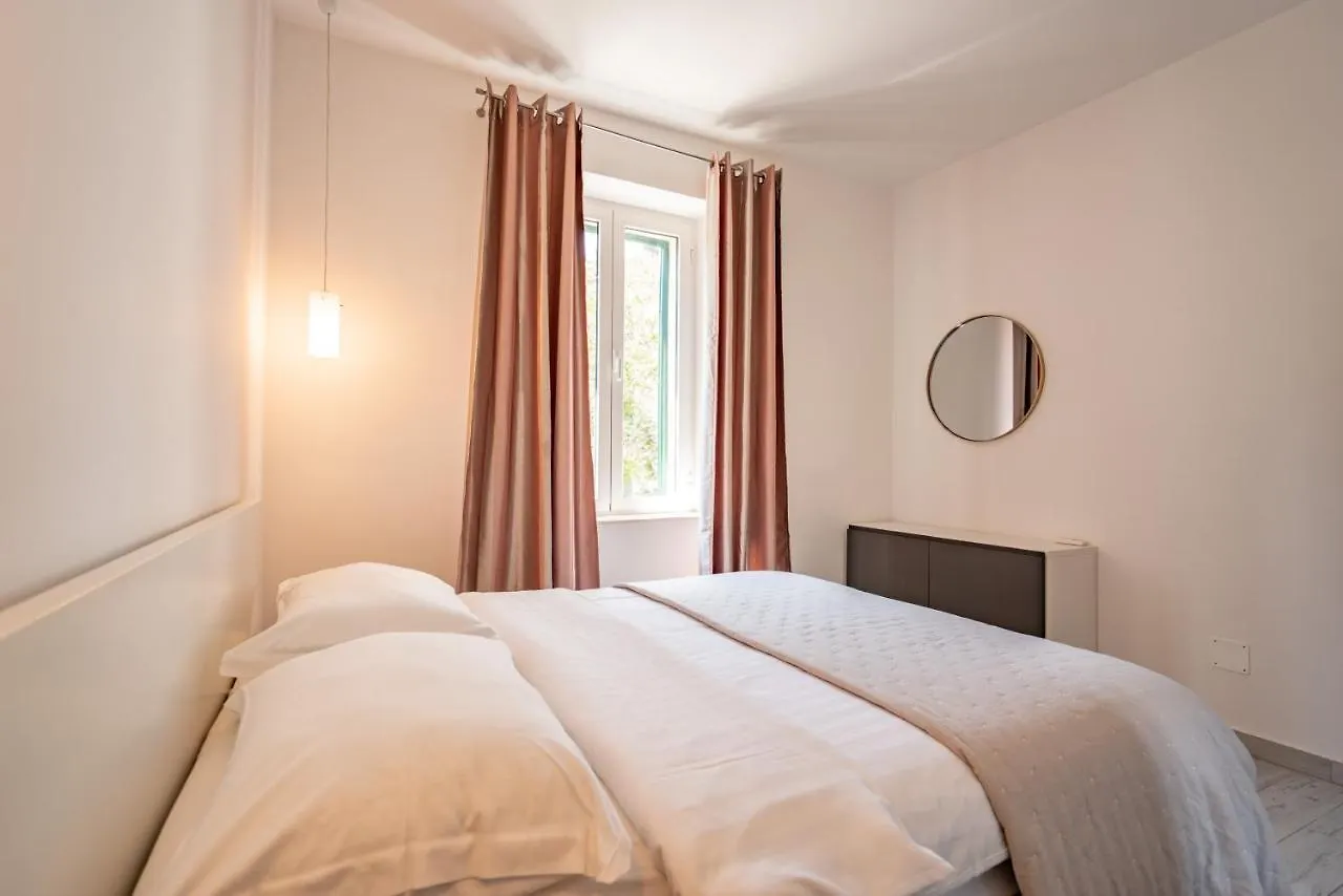 Valeria Louis Perfect Getaway - Great Location Split City Center 0*,  Croatia