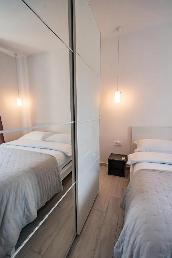 Valeria Louis Perfect Getaway - Great Location Split City Center
